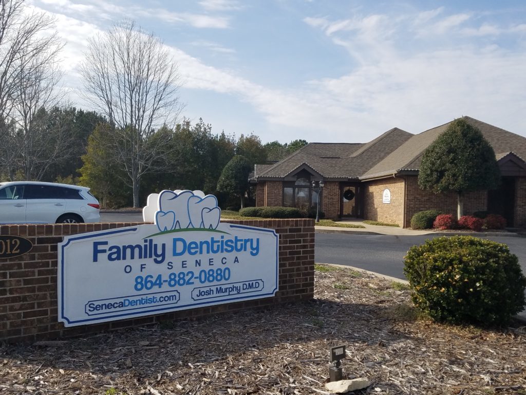 Family Dentistry of Seneca Sign 864-882-0880